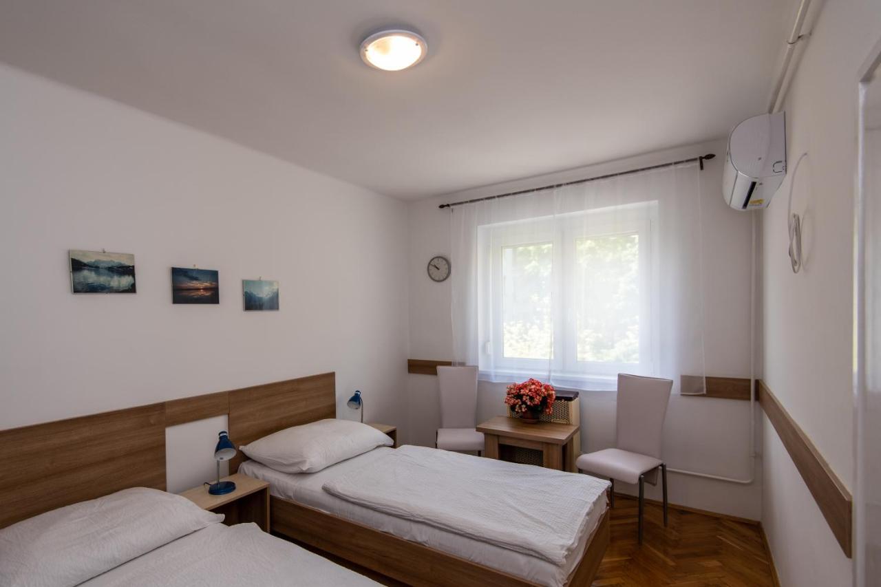 Kis Janos Apartman Sopron Exterior photo