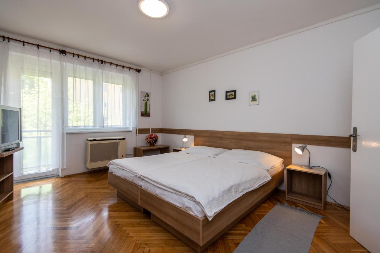 Kis Janos Apartman Sopron Exterior photo